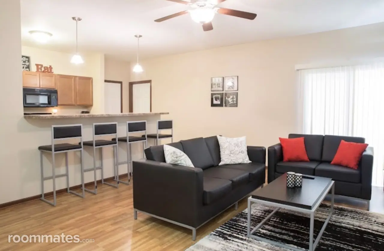 Profile photo 5 of 15