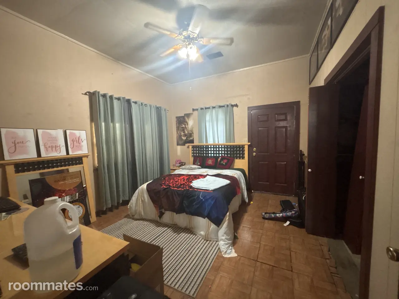 Profile photo 6 of 8