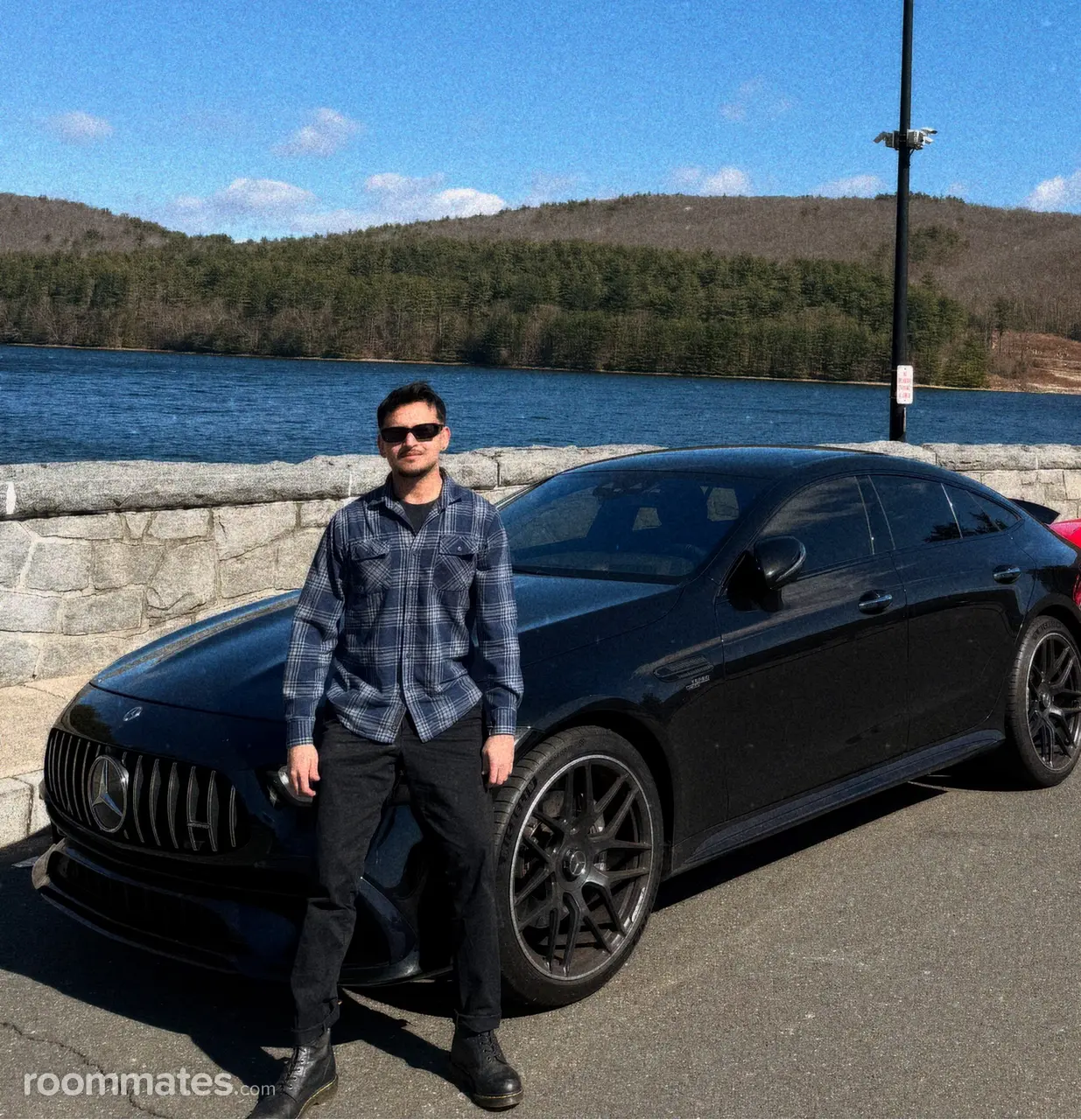 Profile photo 1 of 1