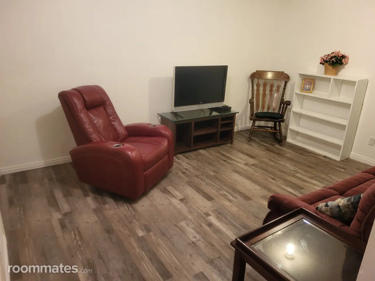 Profile photo 1 of 9