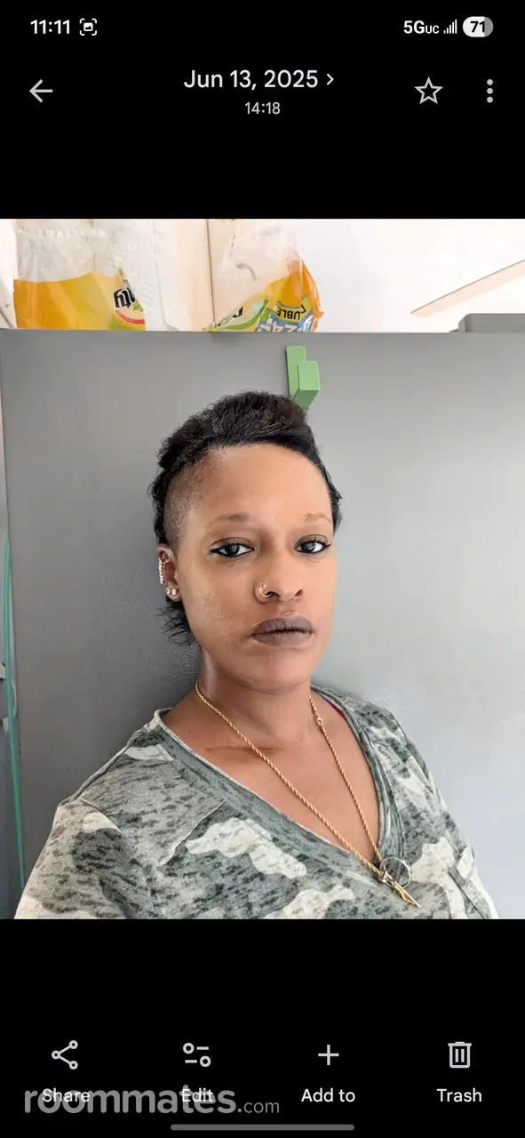 Profile photo 9 of 10