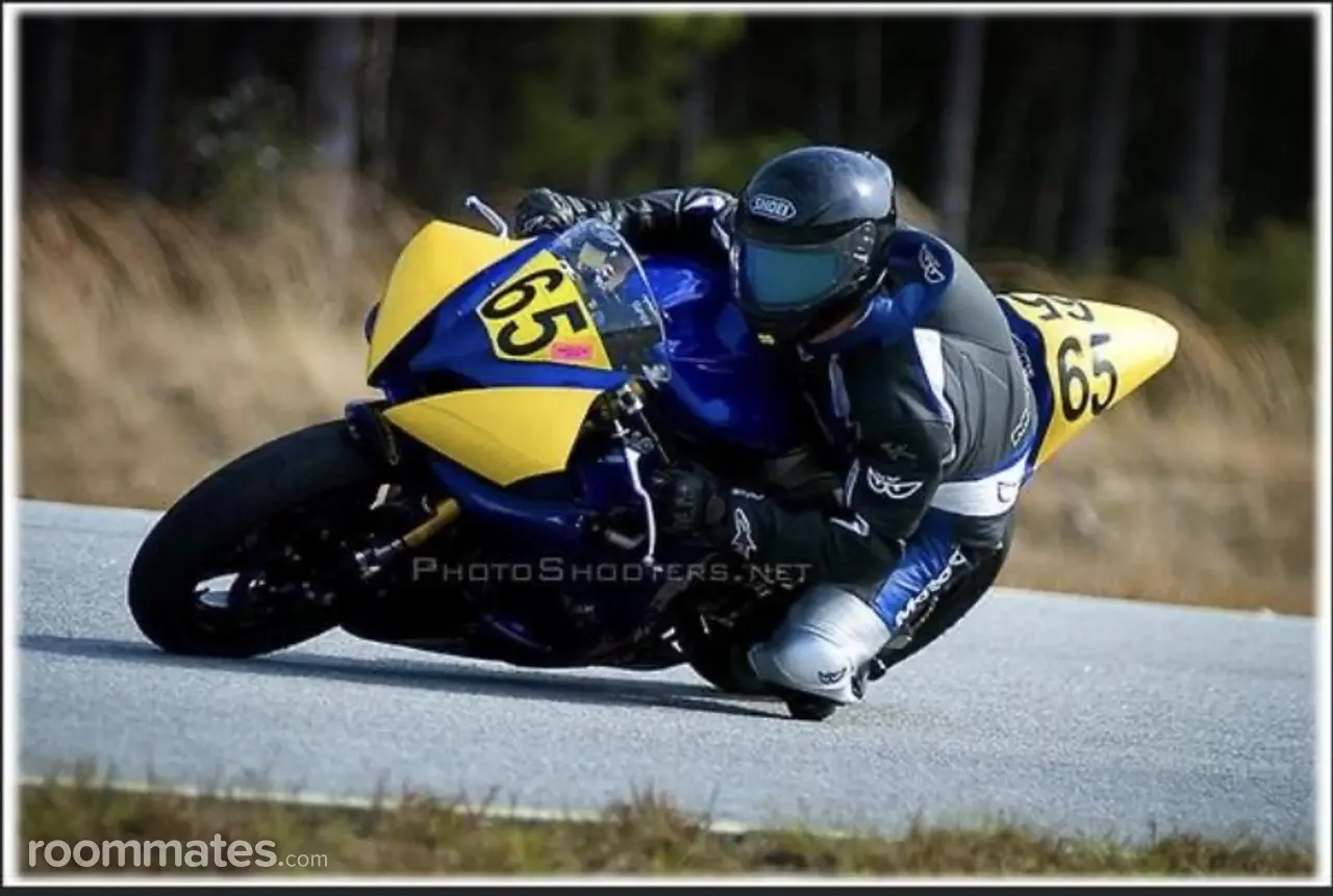 Profile photo 4 of 4