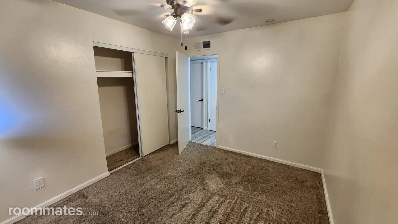 Profile photo 2 of 6