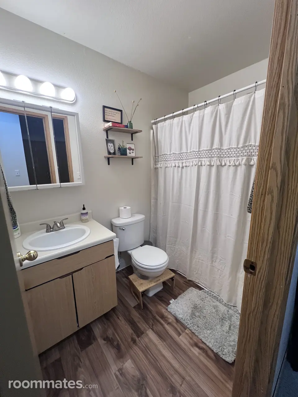 Profile photo 1 of 9