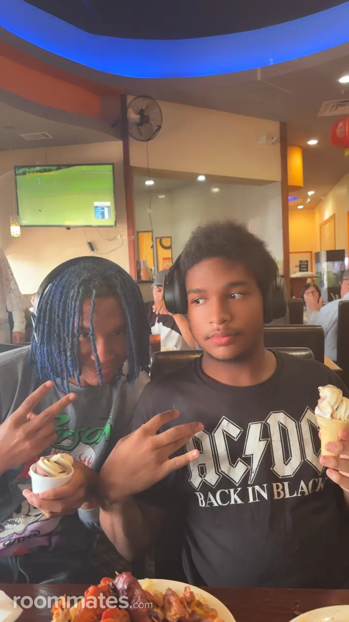 Profile photo 1 of 1