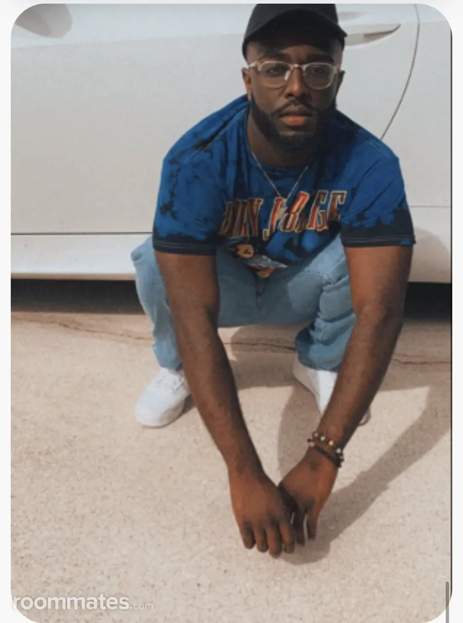 Profile photo 1 of 1