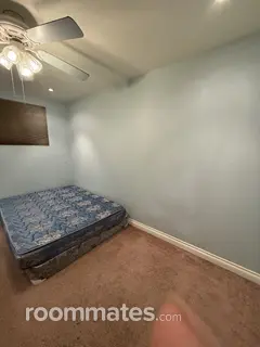 Room for rent in Anaheim, CA $850, house