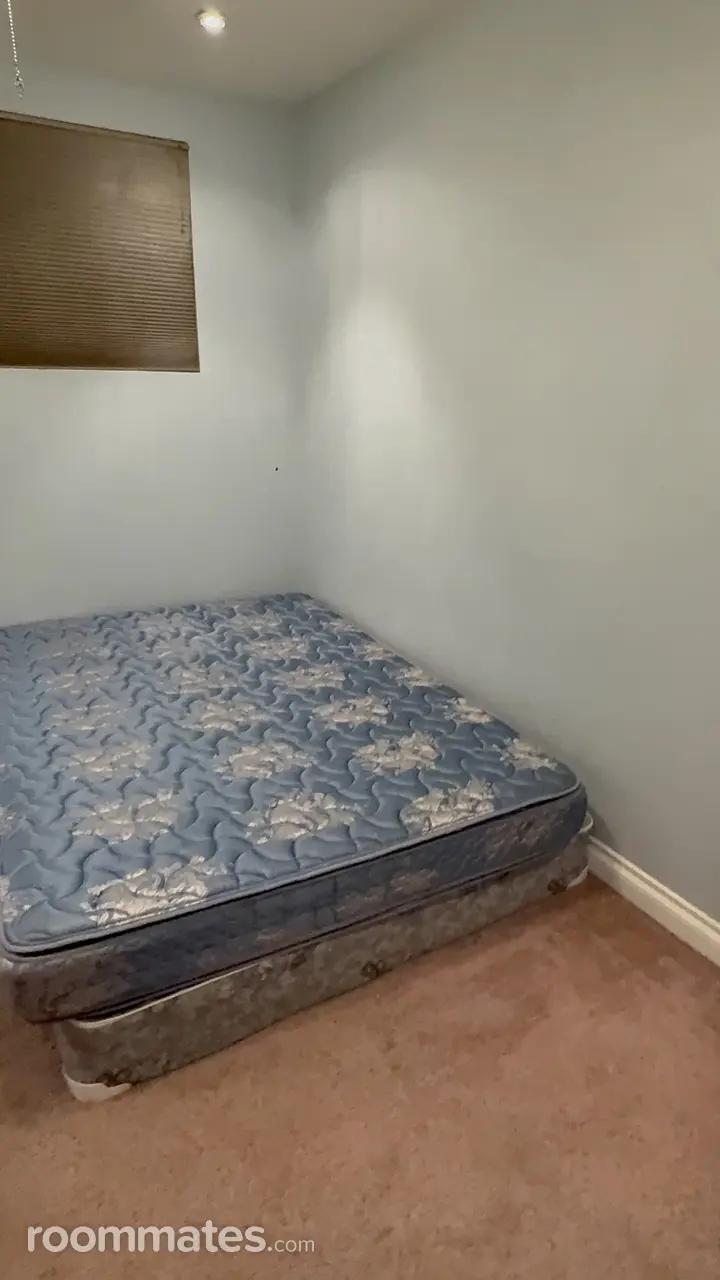 Profile photo 1 of 9