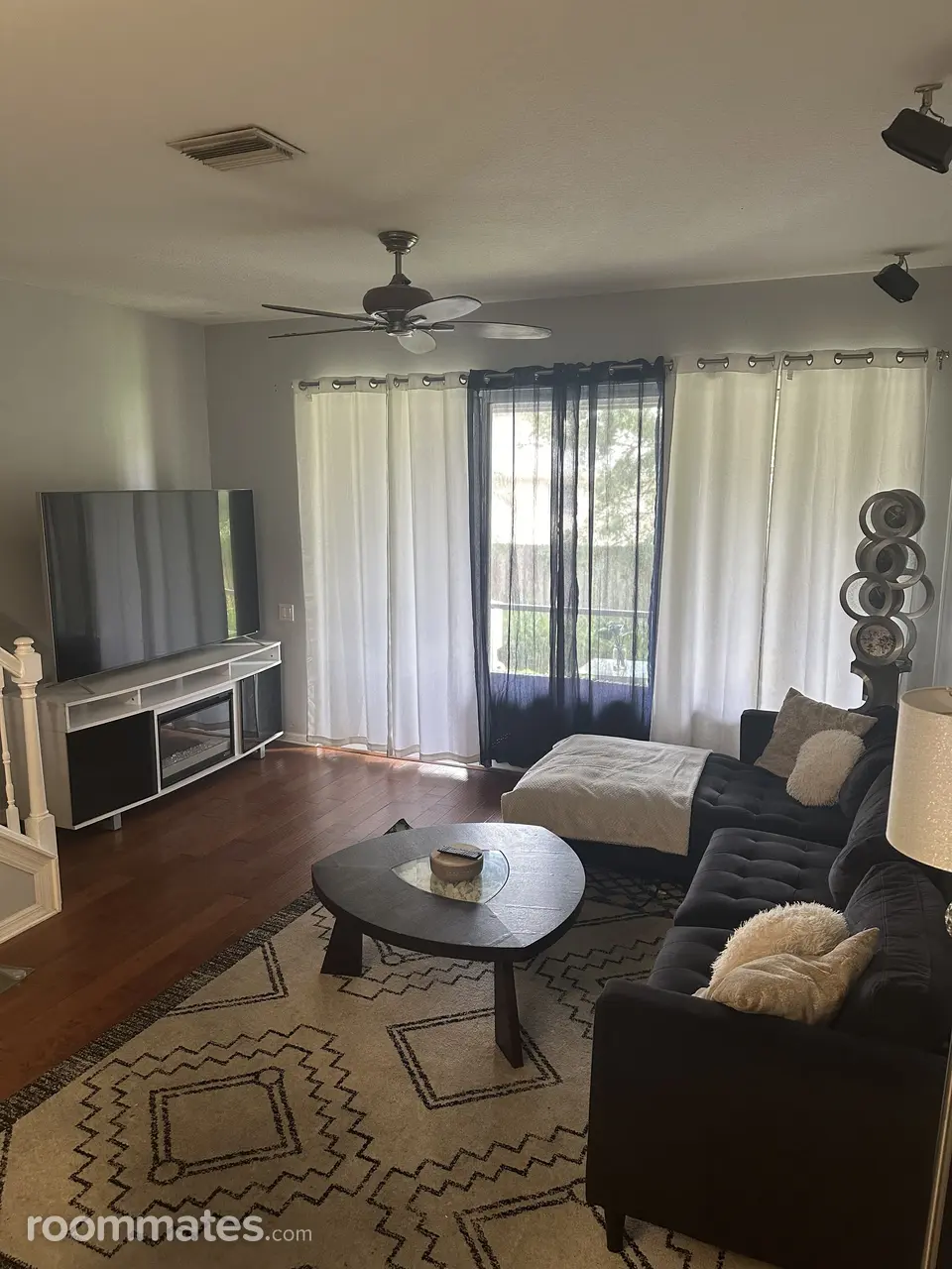 Profile photo 5 of 10