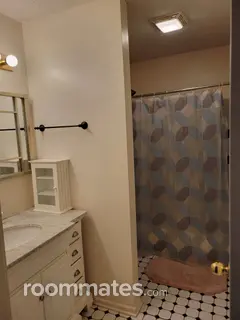 Room for rent in Indianapolis, IN $650, house