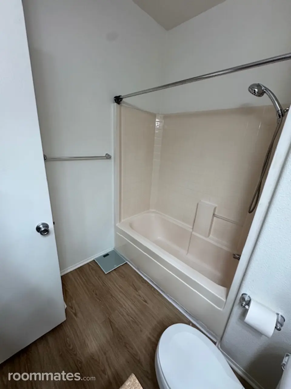 Profile photo 9 of 12