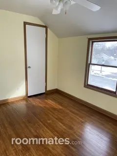 Room for rent in Tonawanda, NY $900, house