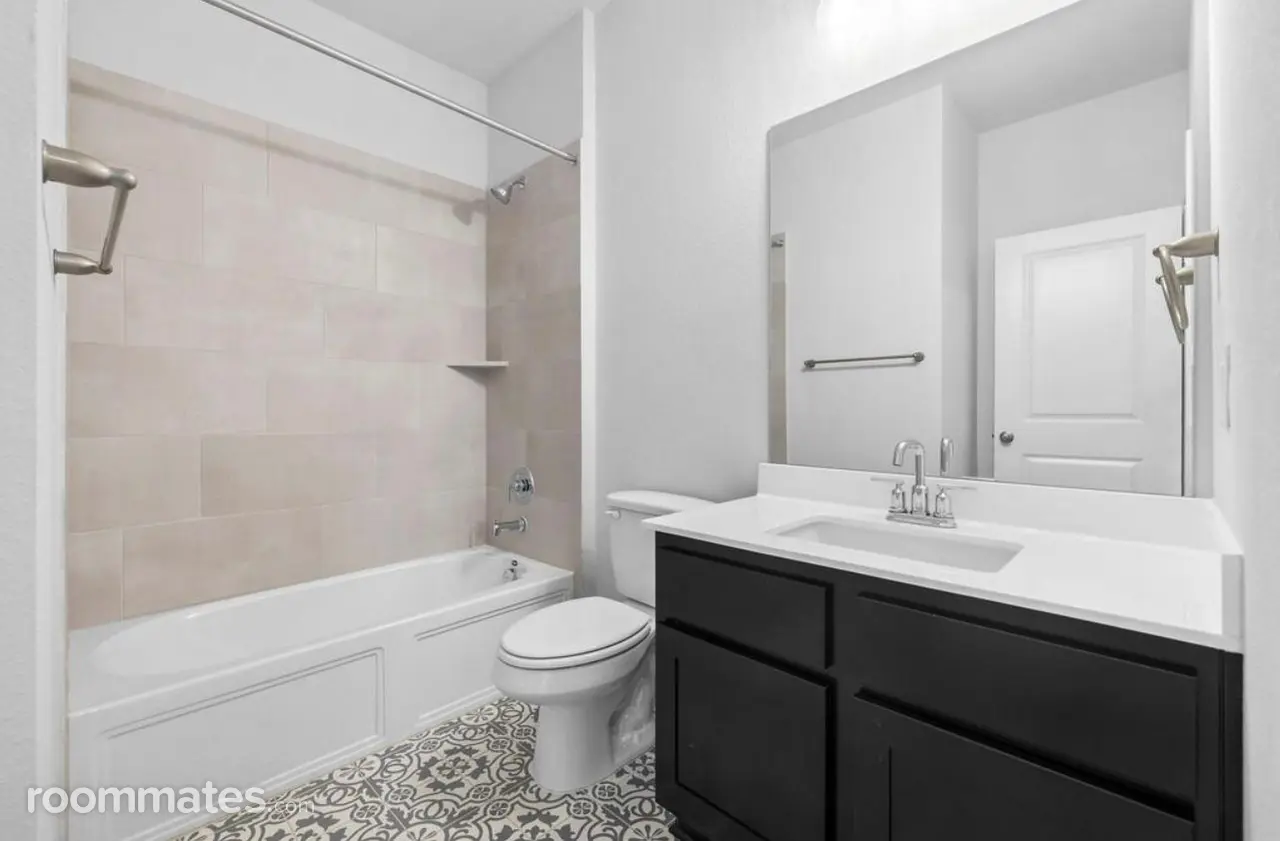 Profile photo 2 of 3