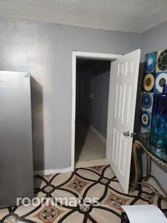 Room for rent in Tamarac, FL $1000, house