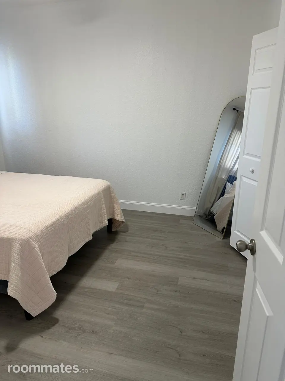 Profile photo 3 of 7