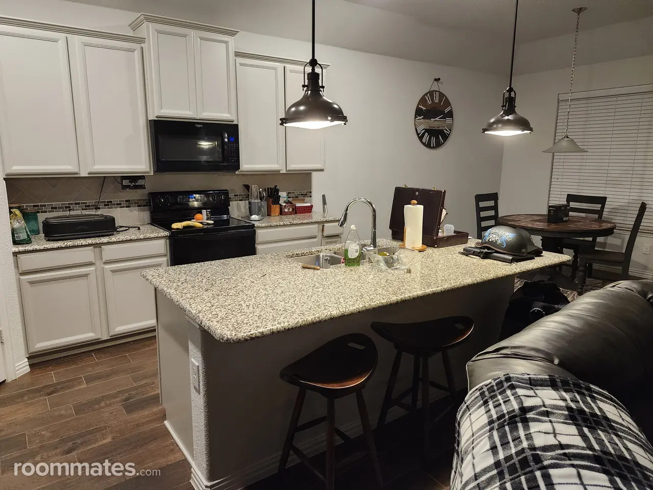 Profile photo 3 of 11