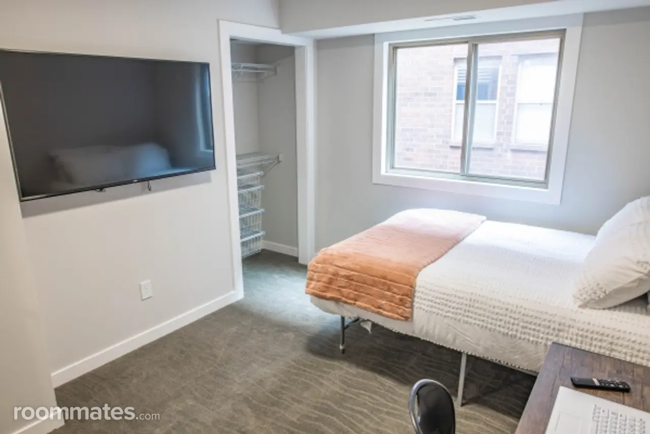 Profile photo 5 of 9