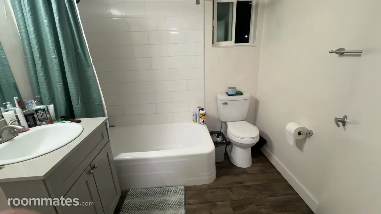 Profile photo 4 of 7