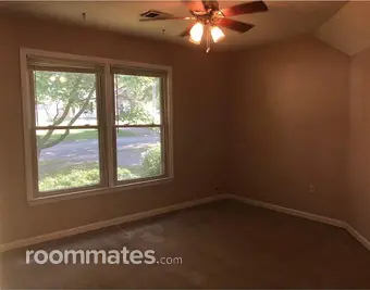 Room for rent in Lexington, KY $970, house