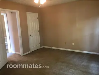 Room for rent in Lexington, KY $970, house