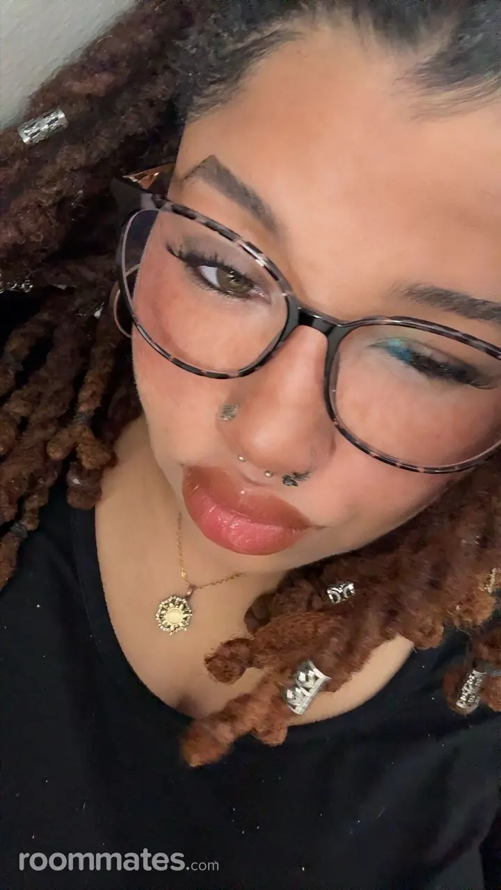 Profile photo 1 of 1