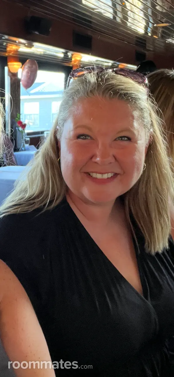 Profile photo 7 of 7