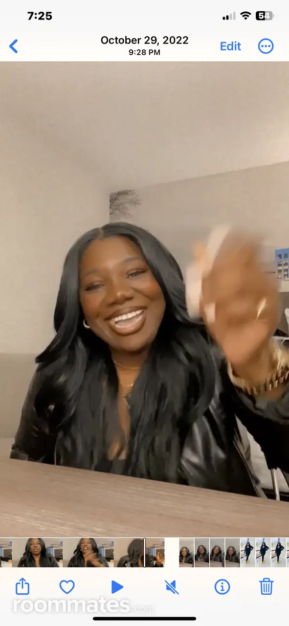 Profile photo 4 of 4