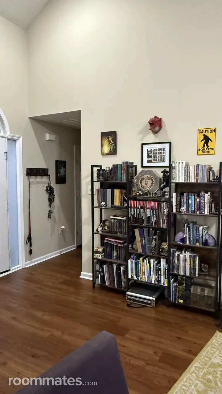 Profile photo 1 of 18