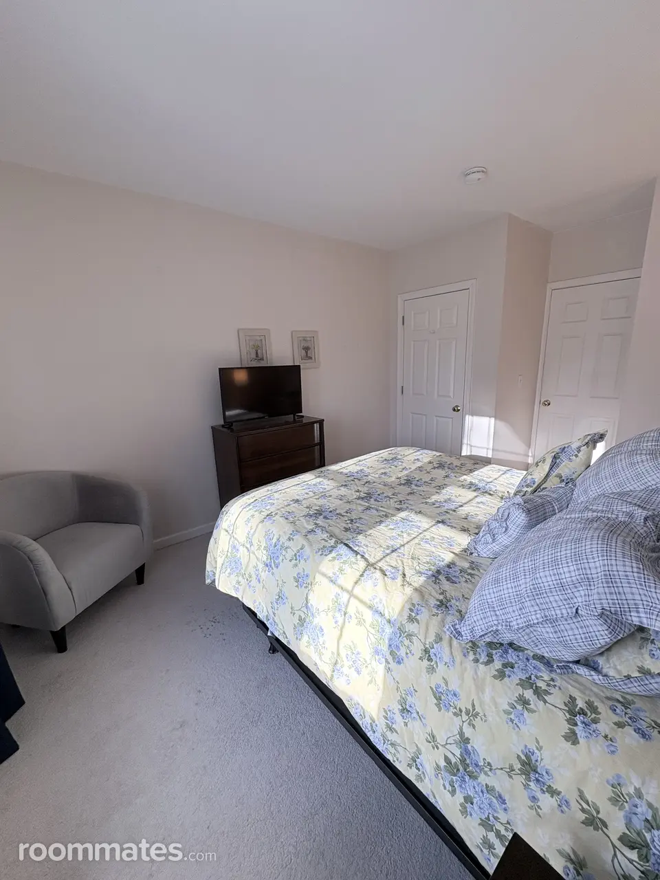 Profile photo 3 of 13