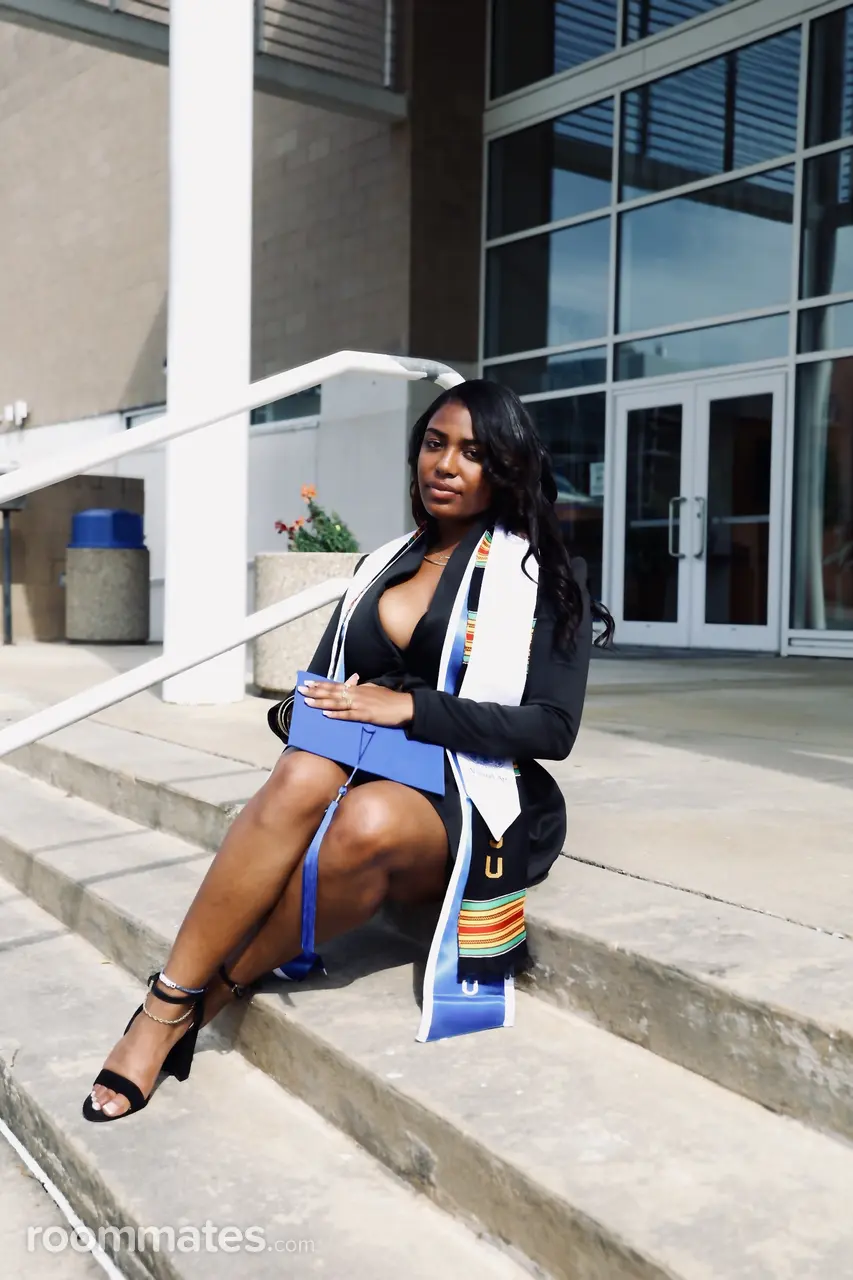 Profile photo 1 of 1