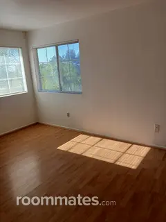 Room for rent in Escondido, CA $1000, house