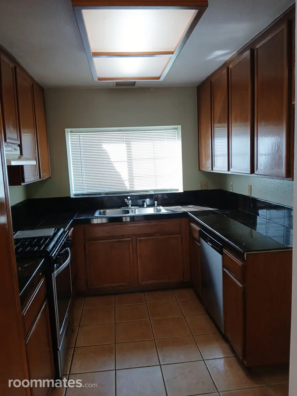 Profile photo 1 of 6