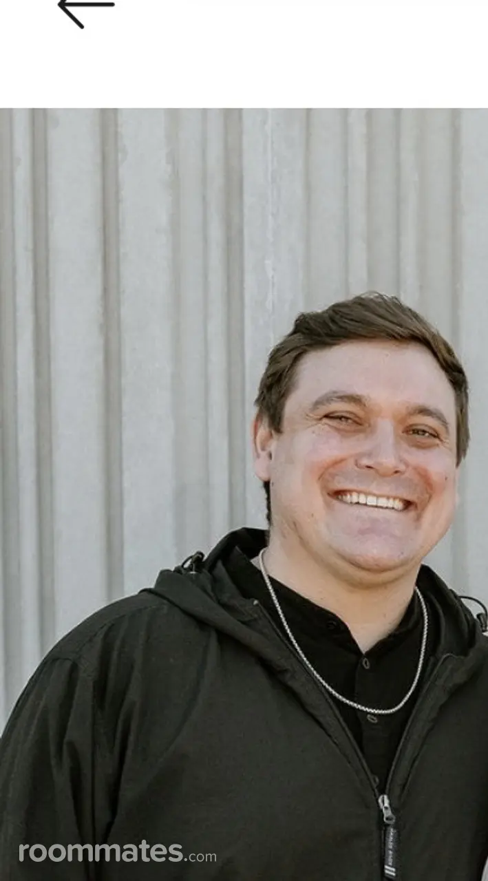 Profile photo 6 of 6