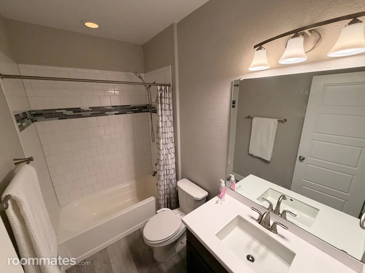 Profile photo 2 of 8