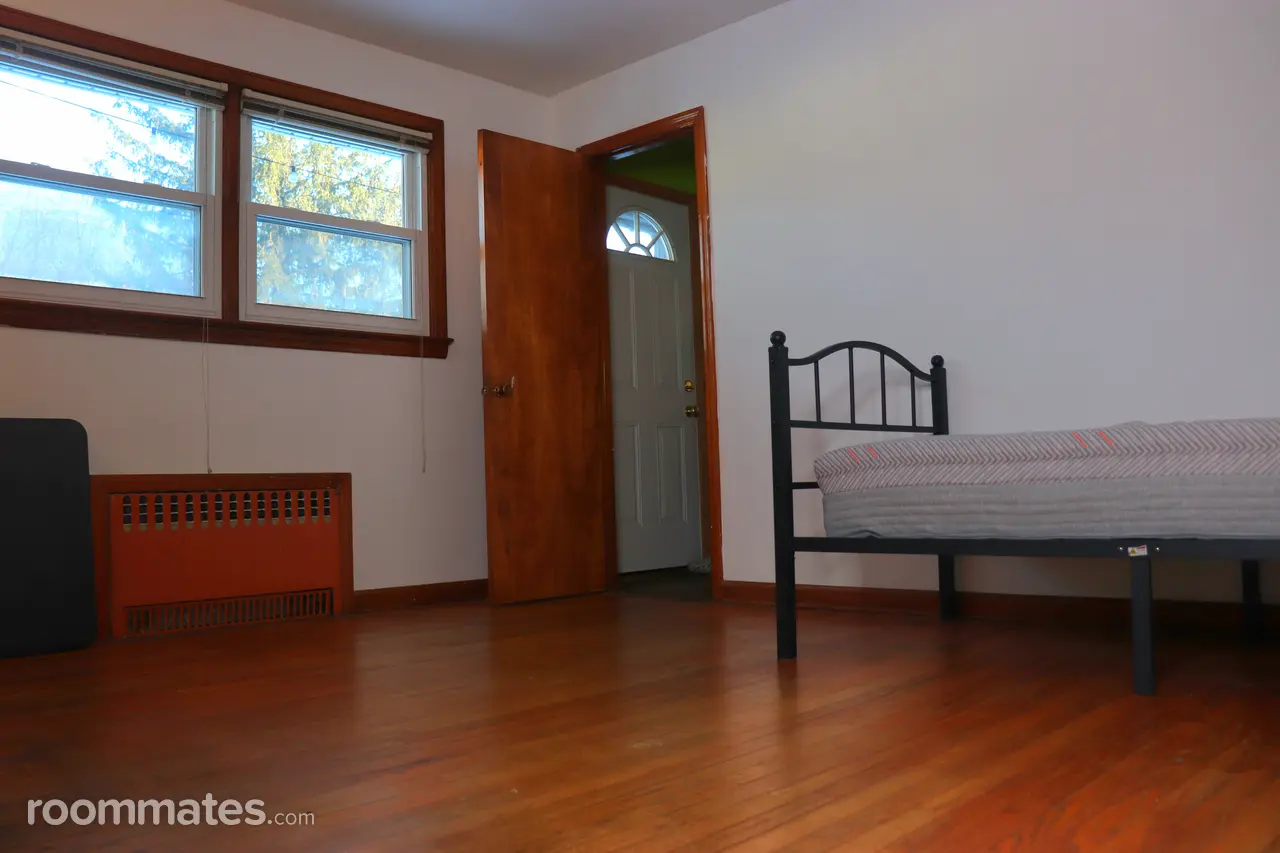 Profile photo 4 of 6