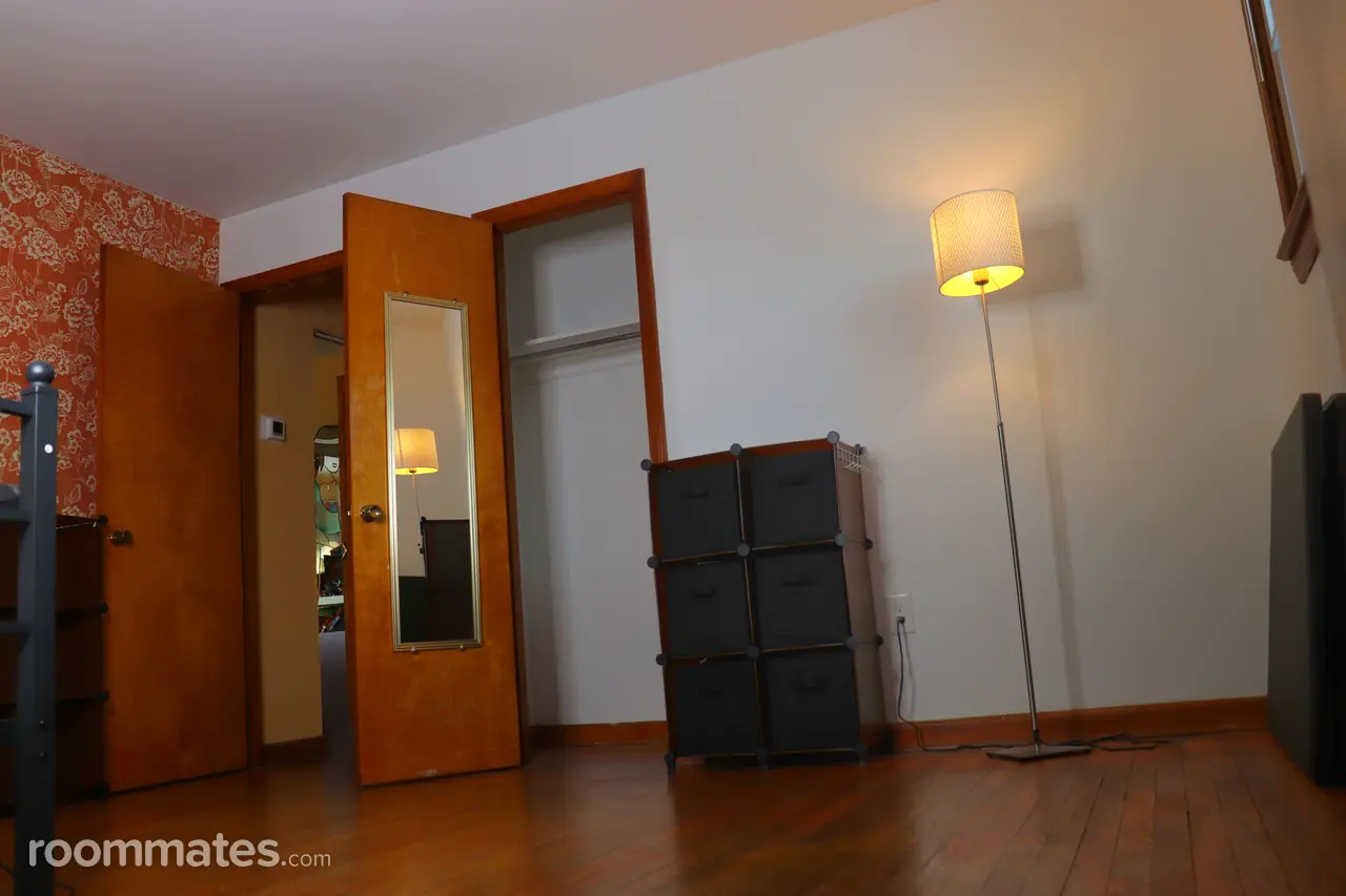 Profile photo 2 of 6