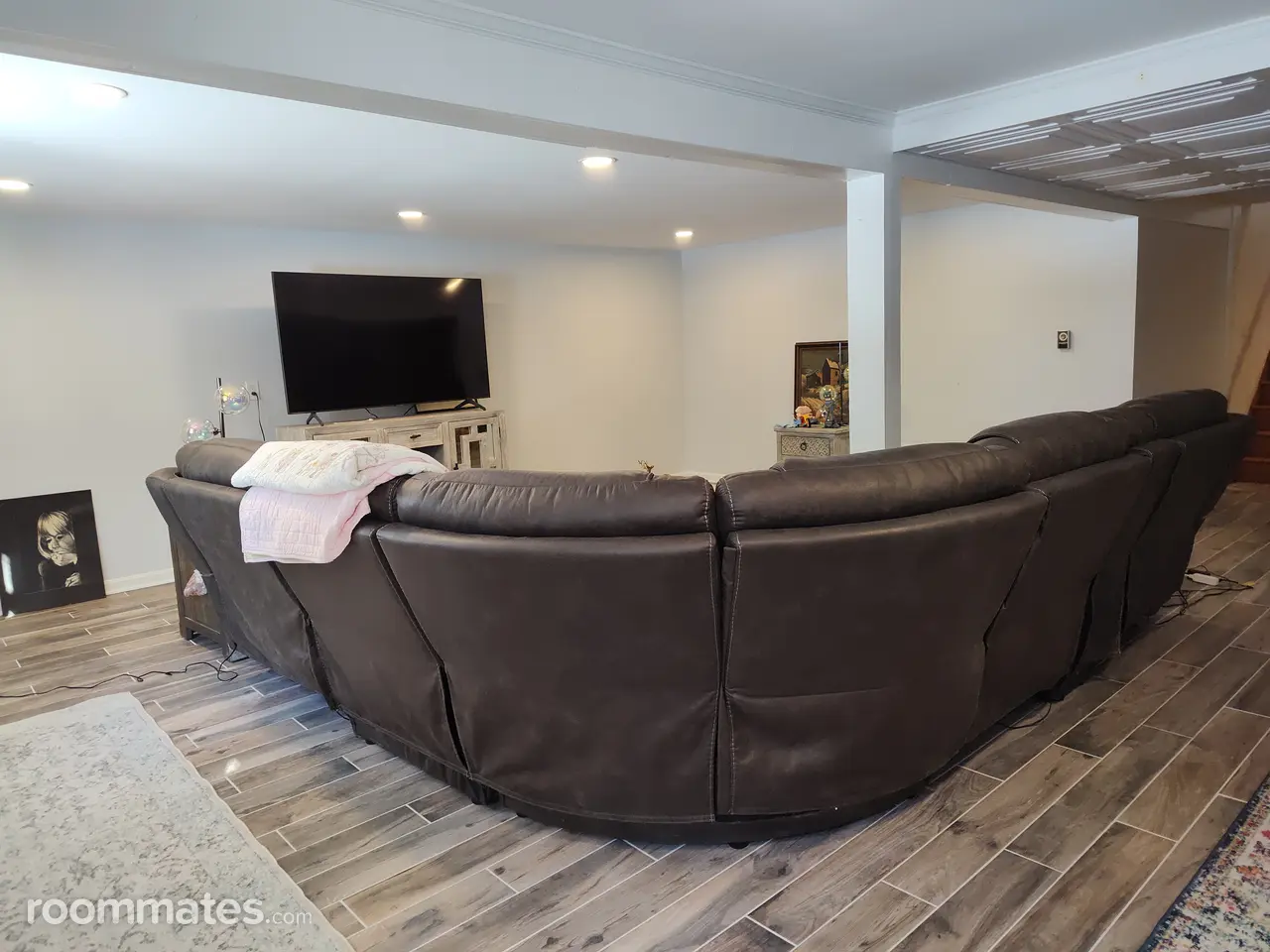 Profile photo 1 of 9