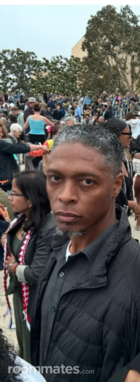 Profile photo 1 of 1