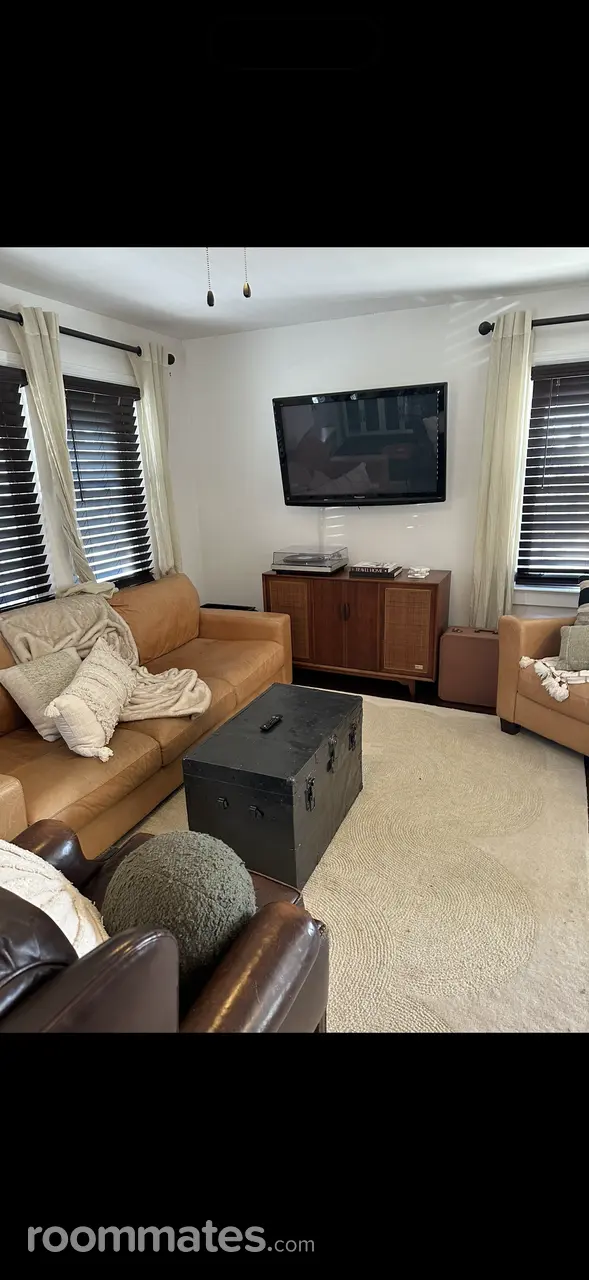 Profile photo 5 of 6