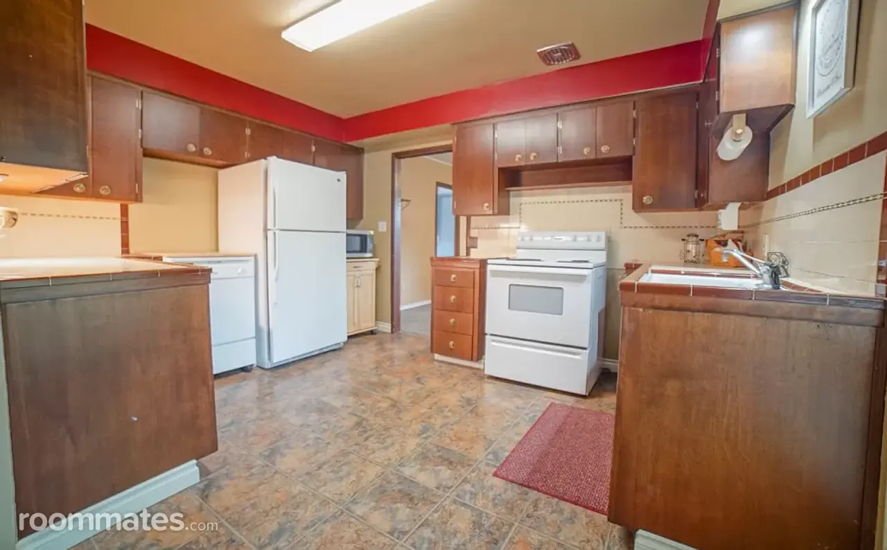 Profile photo 4 of 9