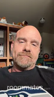 Roommate looking Everett, WA, $1200