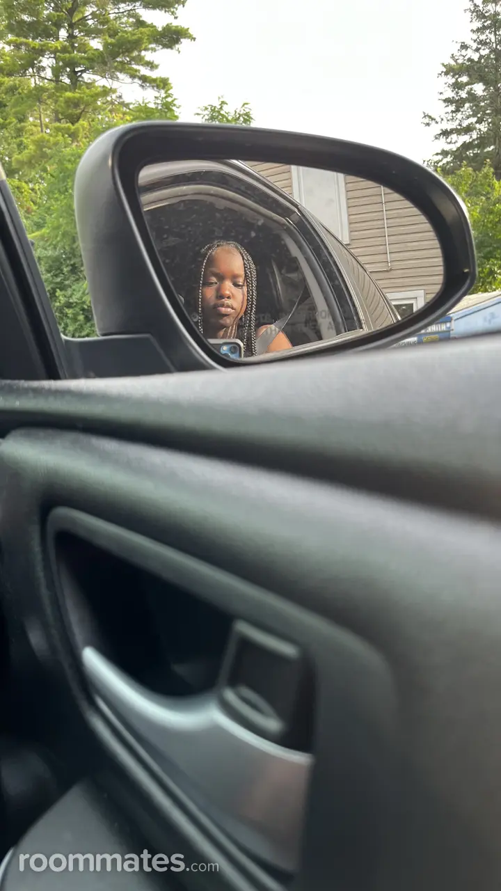 Profile photo 3 of 9