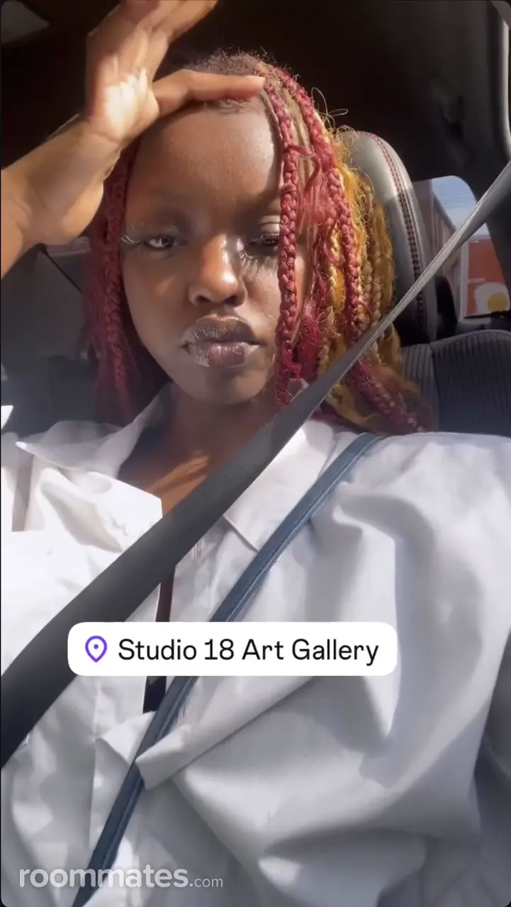 Profile photo 1 of 9