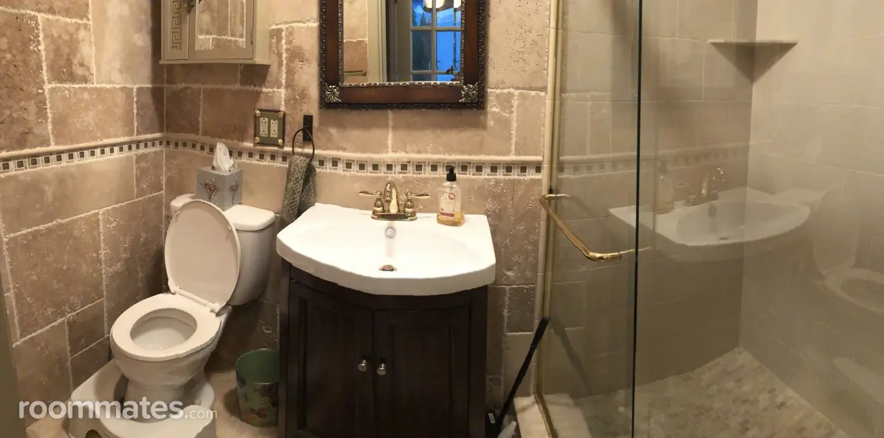 Profile photo 3 of 6