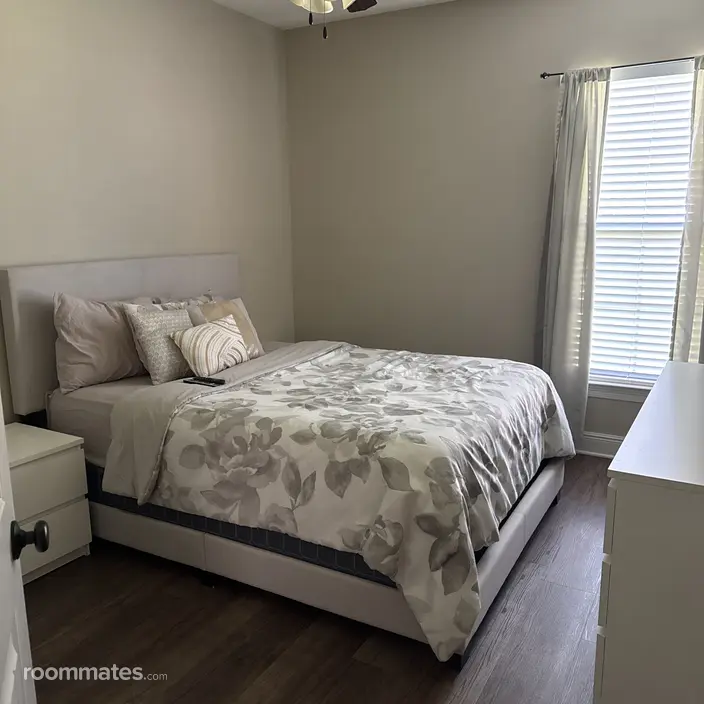 Room for rent in Walker, LA $800, house