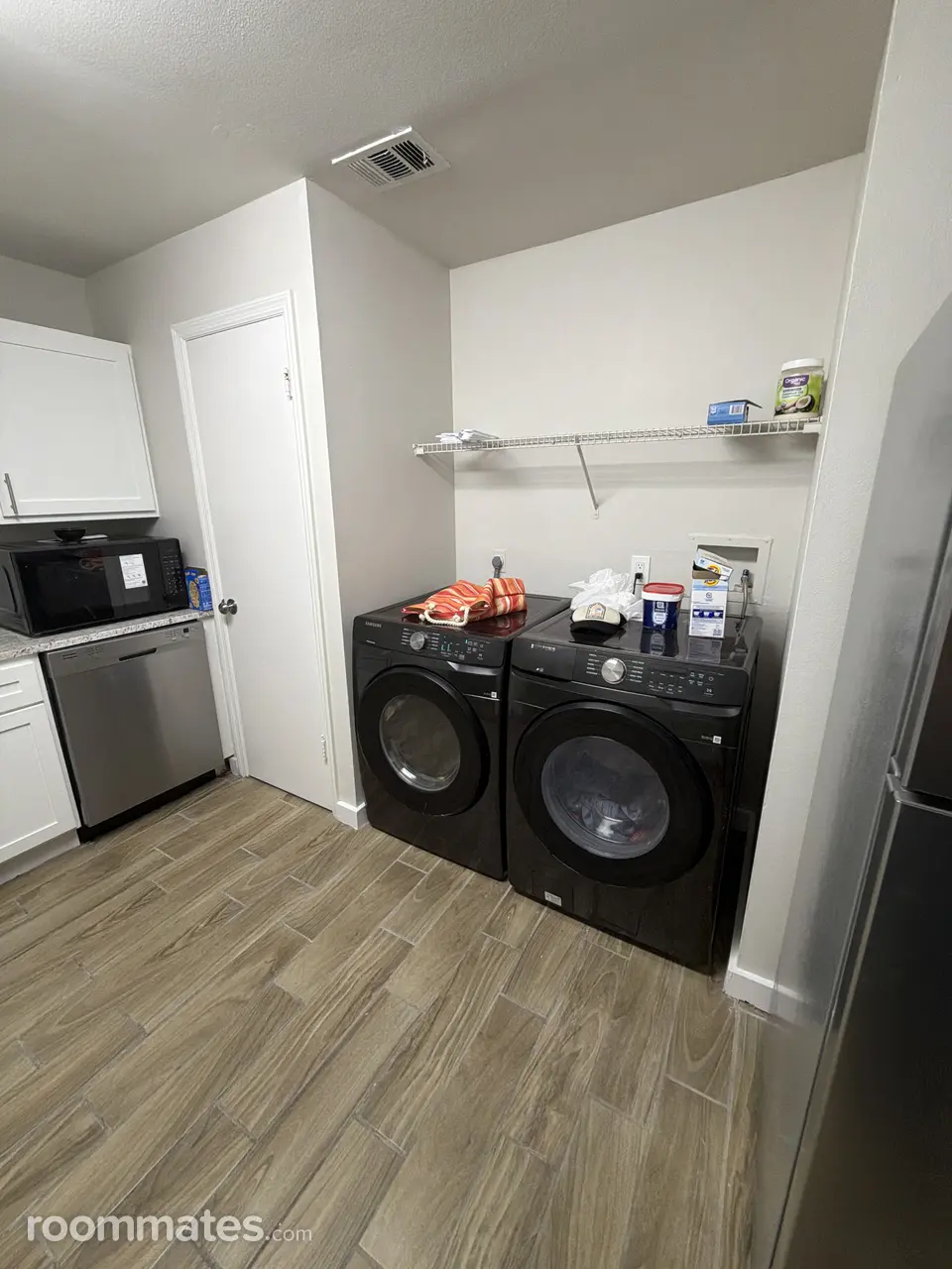 Profile photo 4 of 12