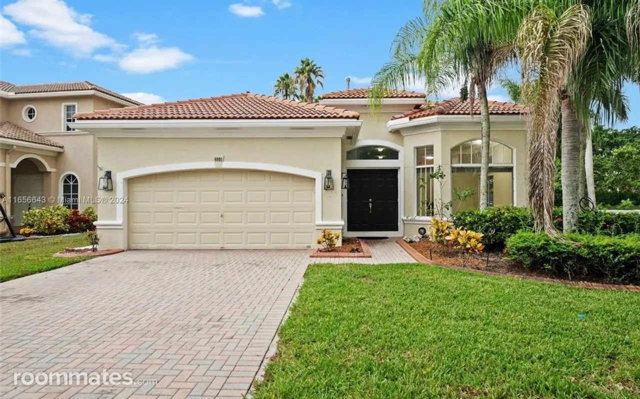 Profile photo 4 of 11