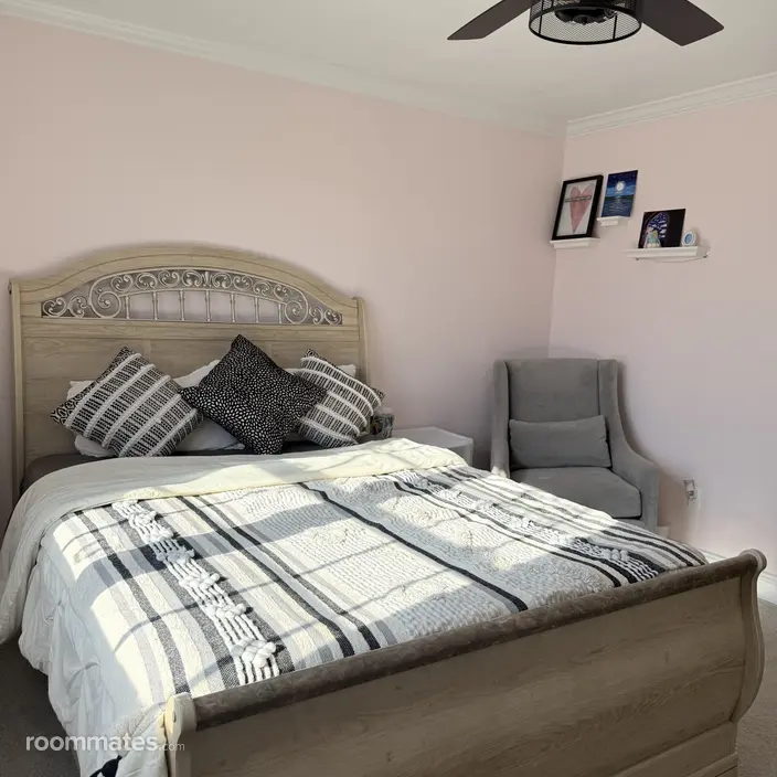 Room for rent in Smithtown, NY $800, house