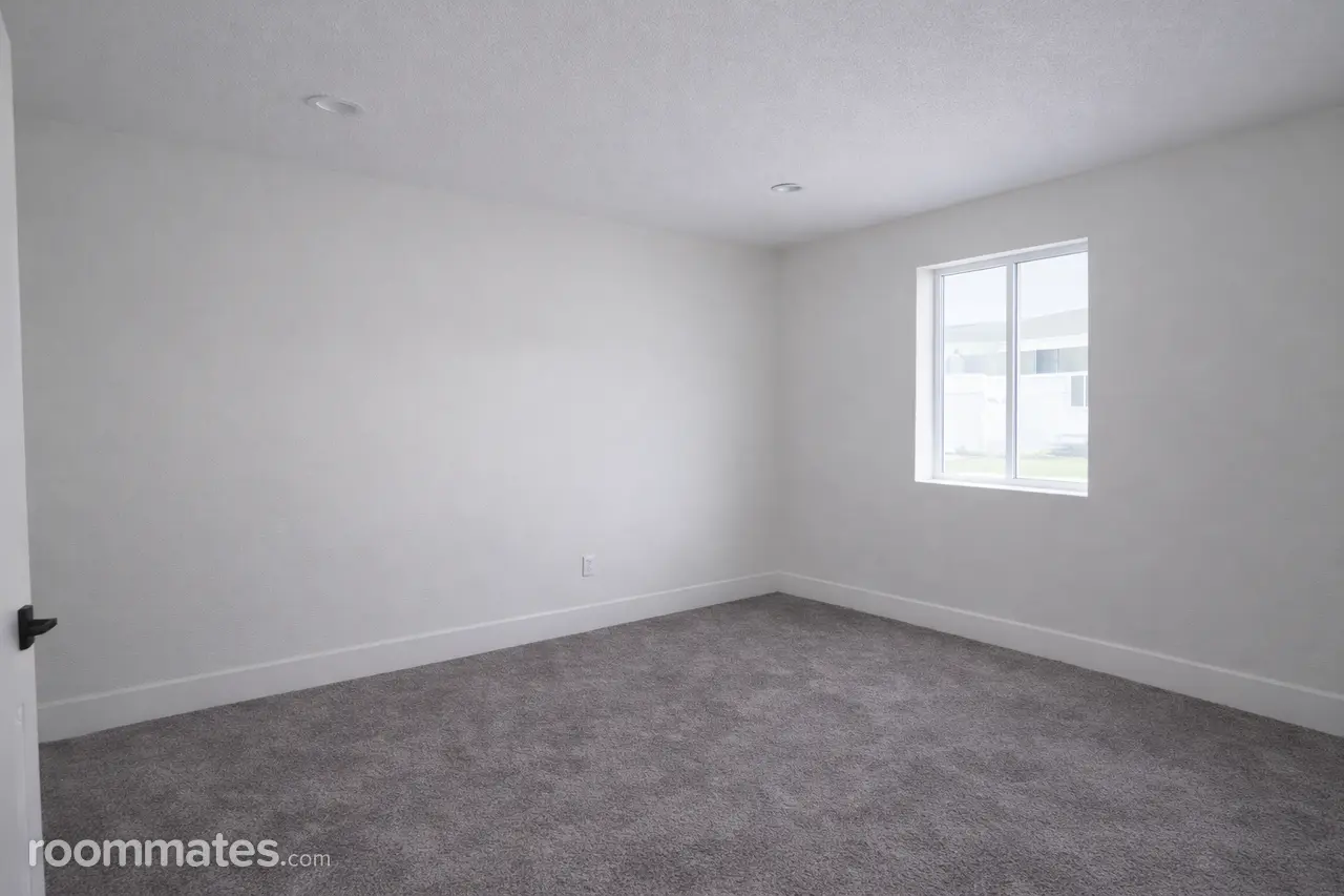 Profile photo 2 of 11