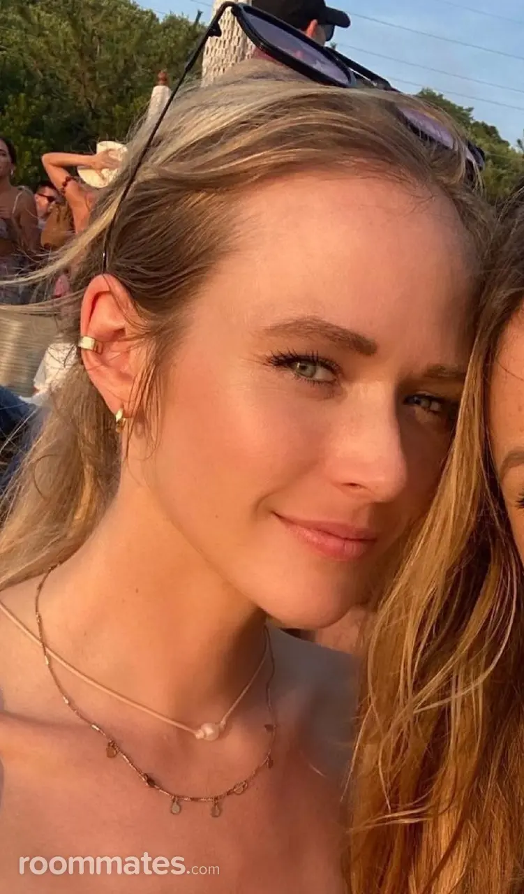 Profile photo 11 of 11